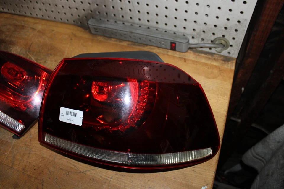 VW GOLF R Volkswagen GTI MK6 (2009-2014) HELLA TAILIGHTS LED OEM - Image 3 of 4