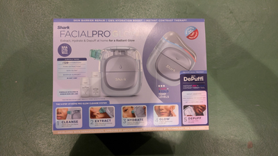 #ad #ad Shark Facial Pro Glow Extract Hydrate amp; Depuff At Home For A Radiant Glow New $299.99