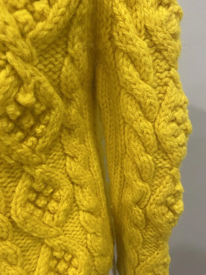 VTG 60’s Yellow Cable K It Wool Sweater, Made I’m Italy XS/S - Image 3 of 4