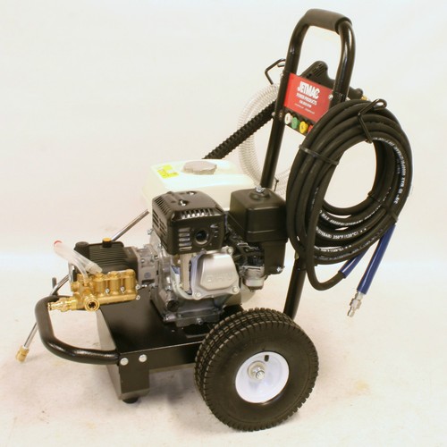 Honda Gp 200 Petrol Pressure washer with 12 Litre Ar Pump - Picture 4 of 8