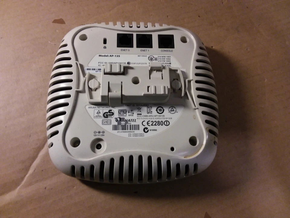 Aruba Networks AP-135 Dual-Band Wireless Access Point - Image 2 of 4