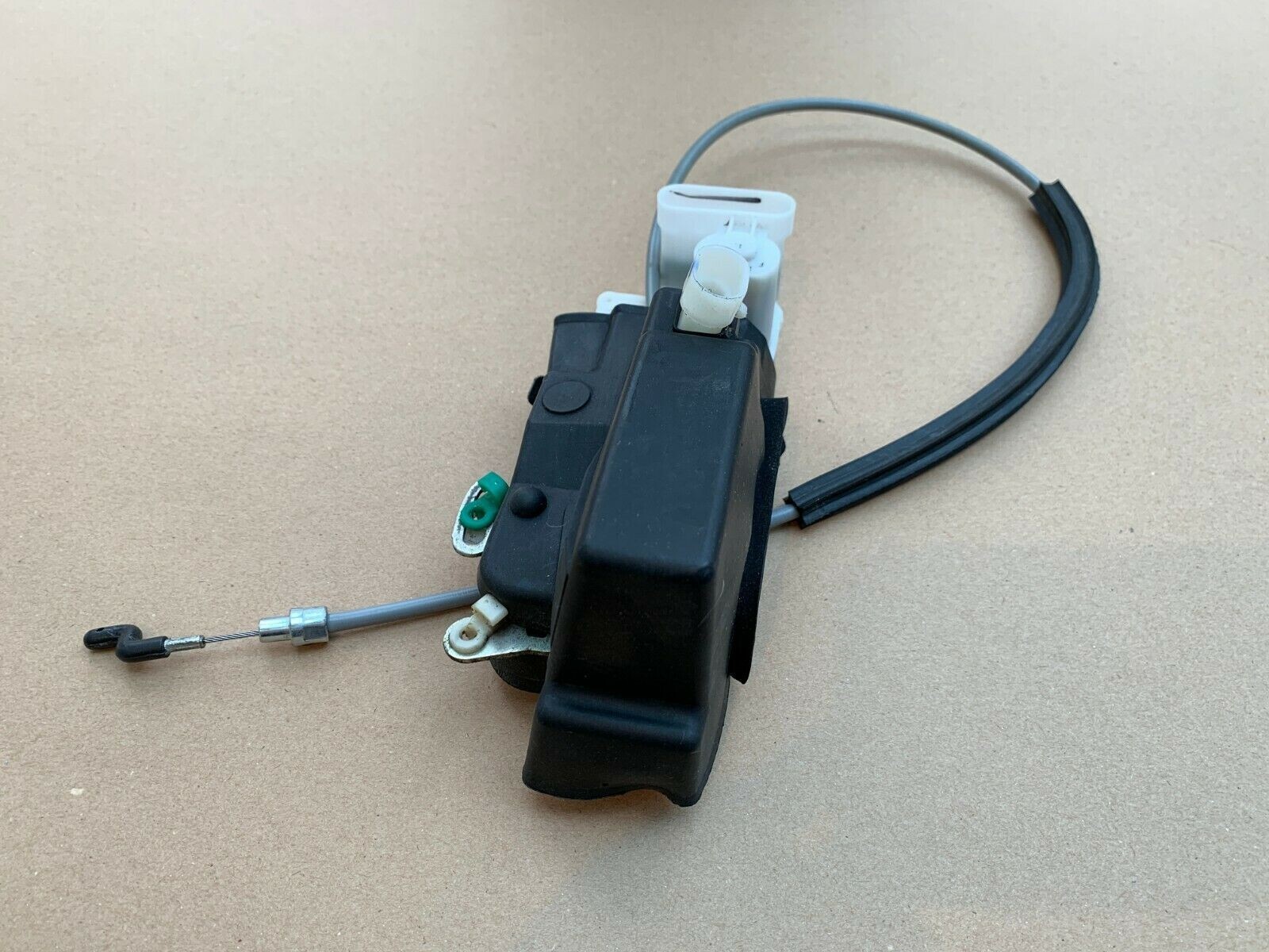 MASERATI GRANTURISMO M145 LEFT DOOR LOCK ACTUATOR 68893400 - FULLY 