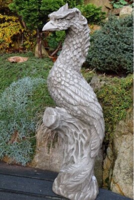 GARTENFIGUR, PHEEBERTS SKULPTUR PHOENIX, STEINFIGUR v FIONA SCOTT, FROSTFEST