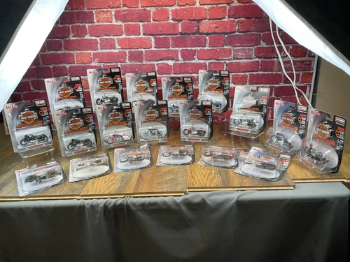 Assorted Lot of 19 NIB - MAISTO HARLEY-DAVIDSON SERIES 1/24 Diecast Motorcycles