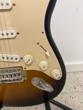 Squier Strat by Fender Affinity Series Electric Guitar Sunburst Made in China