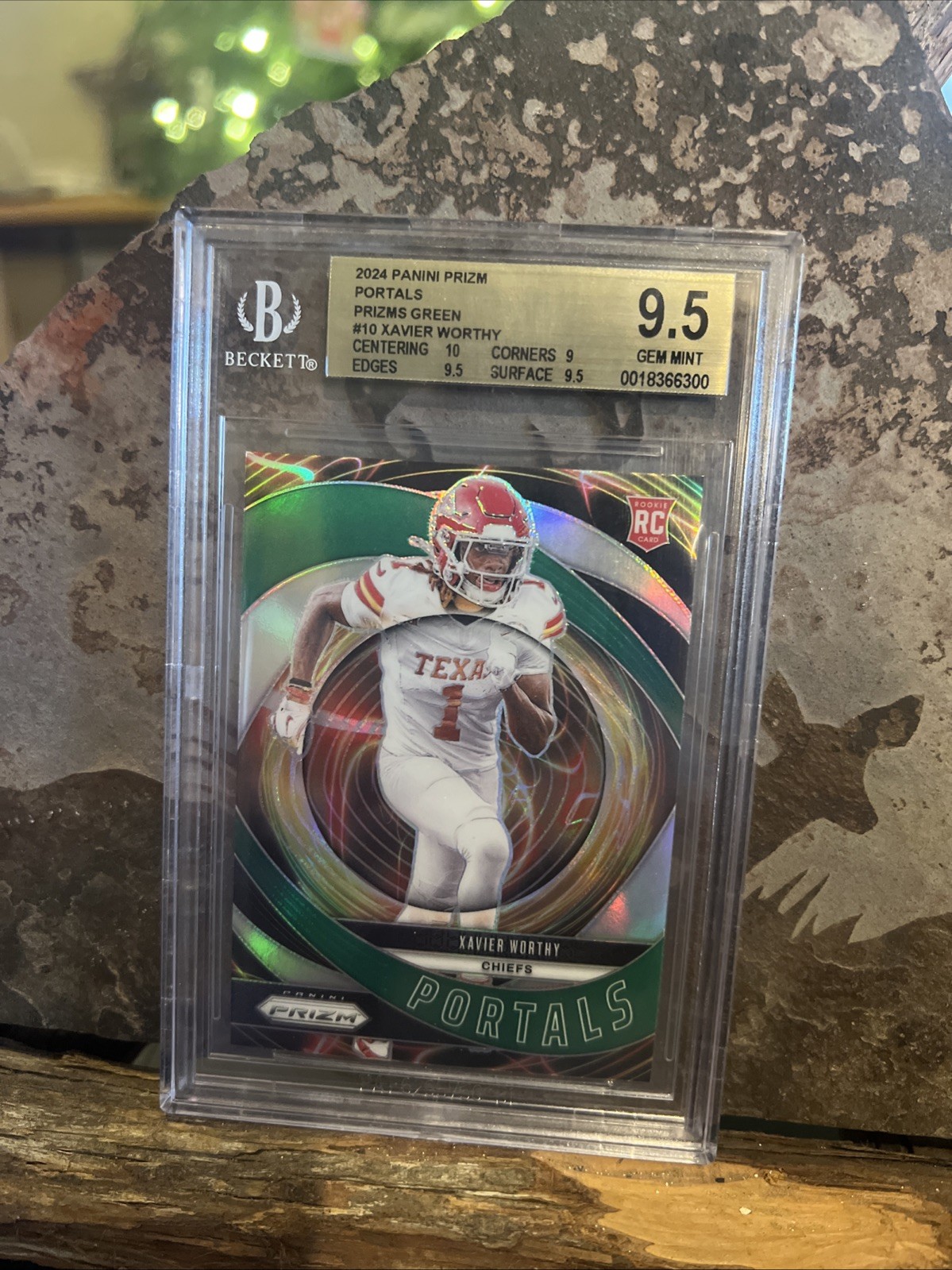 2024 Panini Prizm - Portals Xavier Worthy #10 Green Prizm (RC)