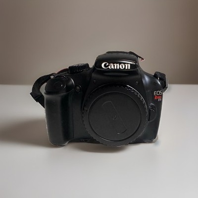 Canon EOS Rebel T3  SLR Camera Black DS126291 with EFS 18-55mm Lens (No Charger)