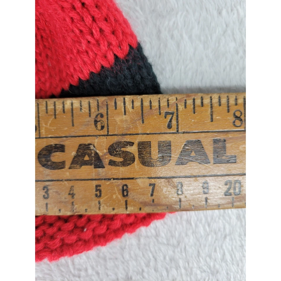 Chapéu Little Me Baby Santa 0 12M vermelho preto branco Pom Pom malha Natal - Imagem 4 de 4