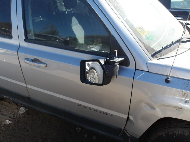 Classic Front Seat Belt Bucket Seat for 11-17 Jeep Compass 1474504