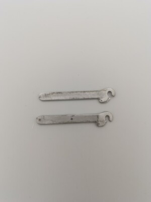 ARTISAN32 - Craftsman Accessory - 2 lifting arms to paint - 1/32 - ART04112