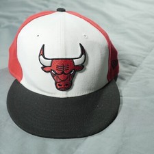 Chicago Bulls Hat Cap Snap Back White Red Black Mens Basketball NBA New Era Bred
