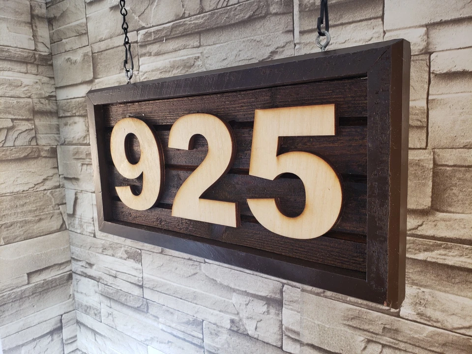 Letrero de madera colgante con números de dirección de casa personalizados para garaje taller Foto 3 de 4