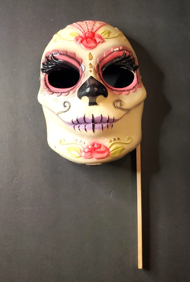 Mascarilla facial completa Sugar Skull con palo de mano o se desliza sobre la cabeza Foto 2 de 4