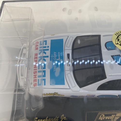DALE EARNHARDT JR-------1998 #31 SIKKENS MONTE CARLO 1:24 SCALE Revell - Picture 8 of 18