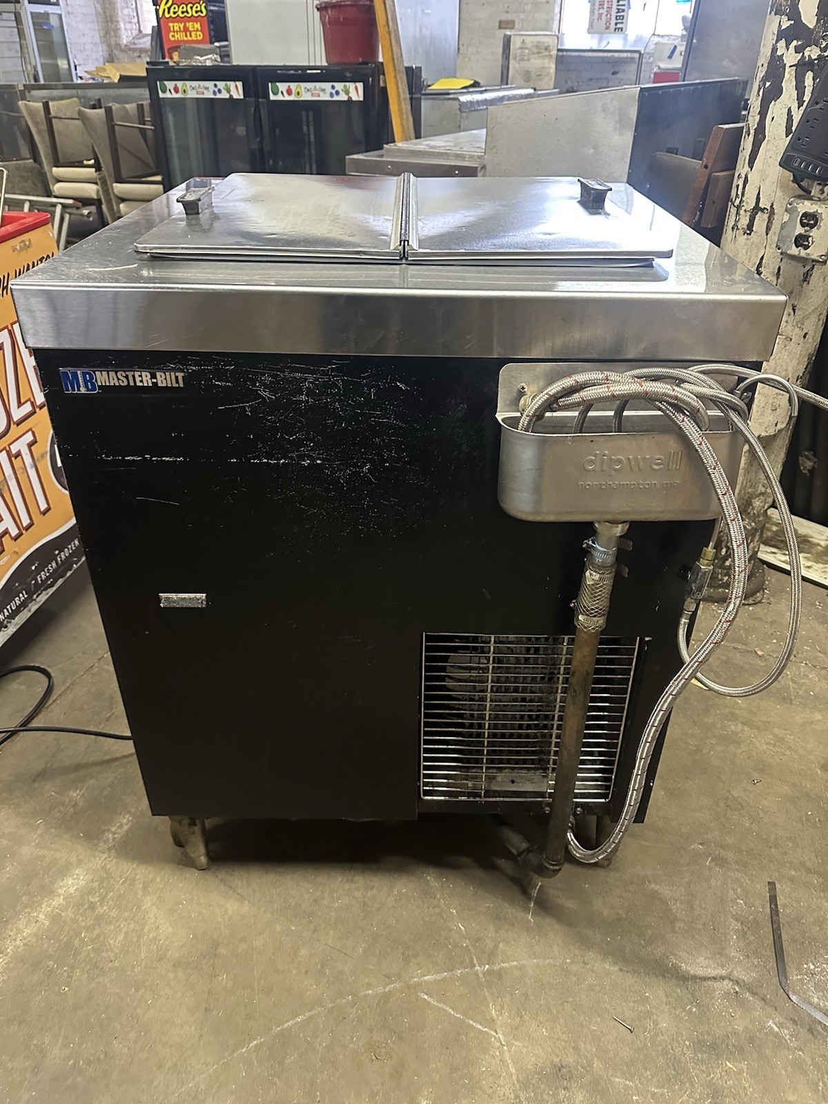 Master-Bilt DC-4D 31" Flip Lid Ice Cream Dipping Cabinet USED