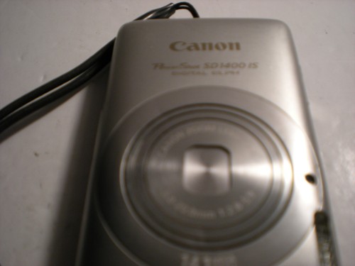 Canon PowerShot SD1400 IS 14.1MP 4x Digital Camera Silver "READ" - Picture 3 of 17