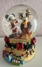 Disney Mickey & Pluto Musical Christmas Snow Globe Enesco “Deck The Halls” Works