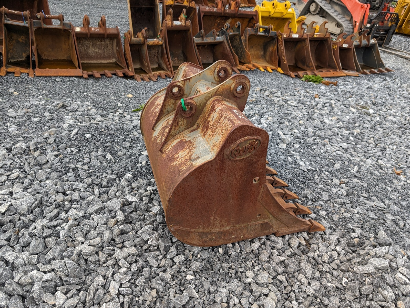 36" Geith Backhoe Bucket, 40 mm Pins; Fits Ford 550 eBay