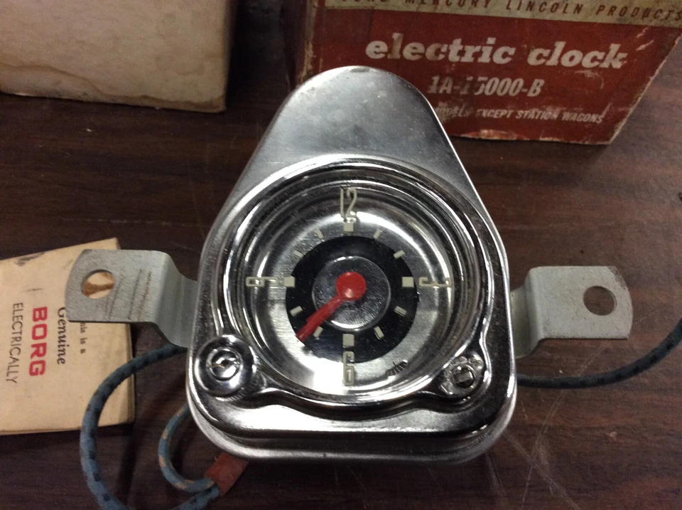 Nuevo de Lote Antiguo Reloj Ford Mainline Styleine Crestline Customline Años 50 1A-15000-B PROBADO  Foto 2 de 4