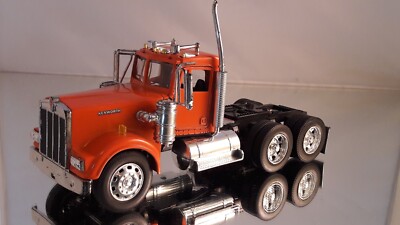 Kenworth Truck - New Ray - Orange