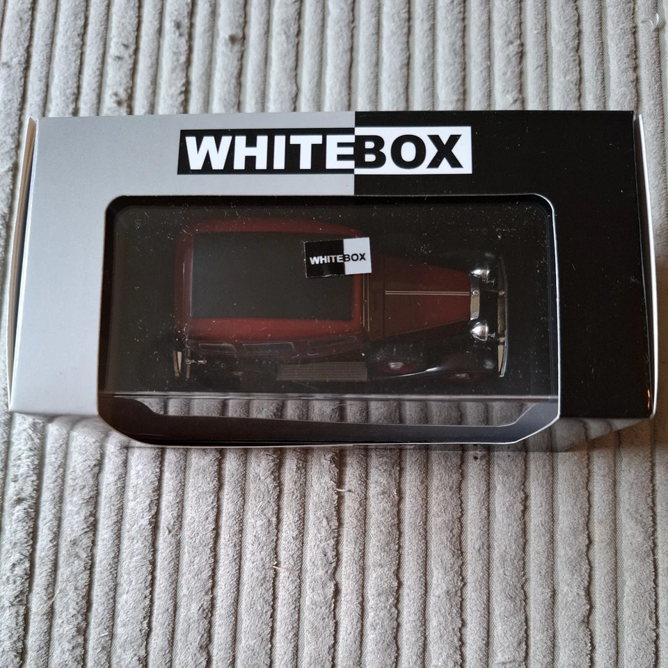 Whitebox 208836 VOLVO PV654,1933 in Maroon - Ltd to 1000 Models - 1/43 - Image 2 of 4