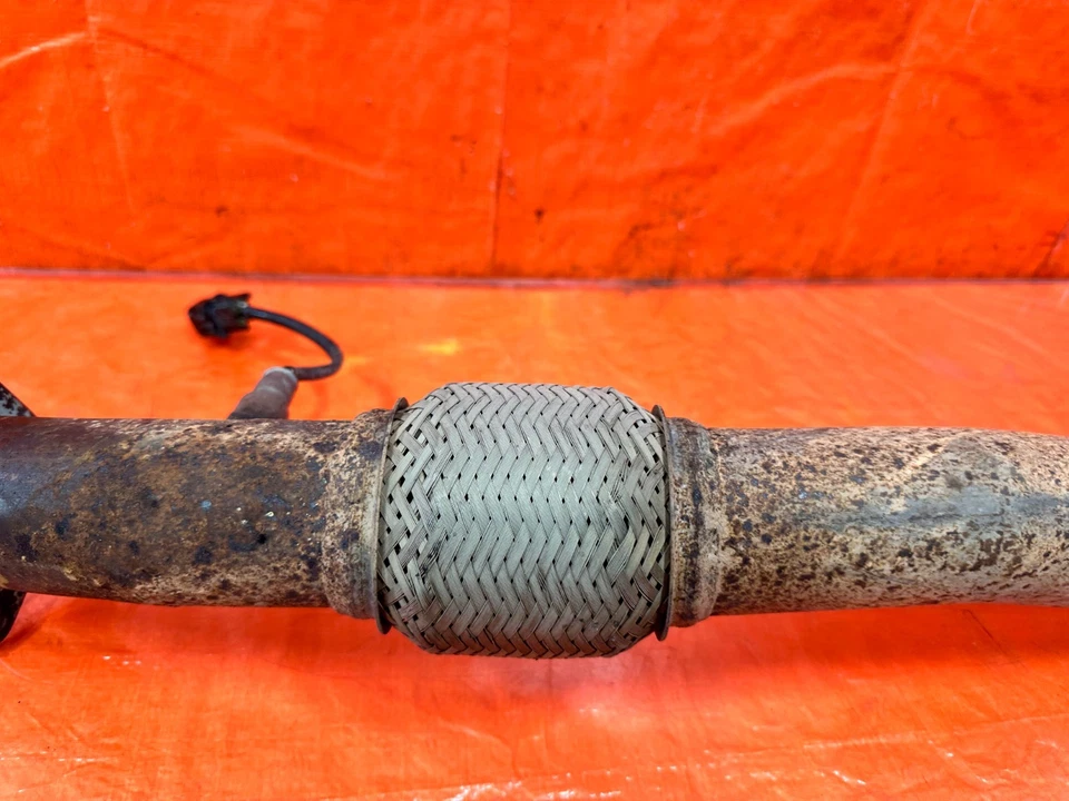 13-16 HYUNDAI GENESIS COUPE 3.8L - COLETOR DE ESCAPE PARA BAIXO TUBO DE ESCAPE DIREITO FABRICANTE DE EQUIPAMENTO ORIGINAL - Imagem 3 de 4