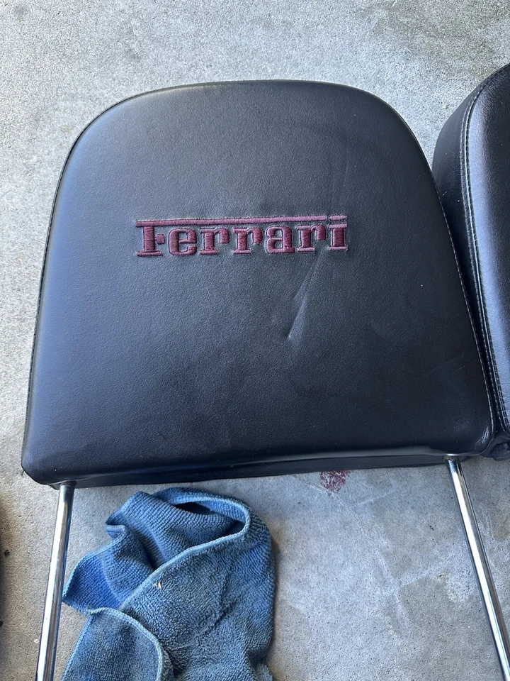 Reposacabezas Ferrari Testarossa 1984-1991 Foto 2 de 3