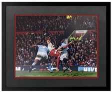 Wayne Rooney Signed Framed Photo Man U - City Iconic Overhead Kick COA 16 x 12