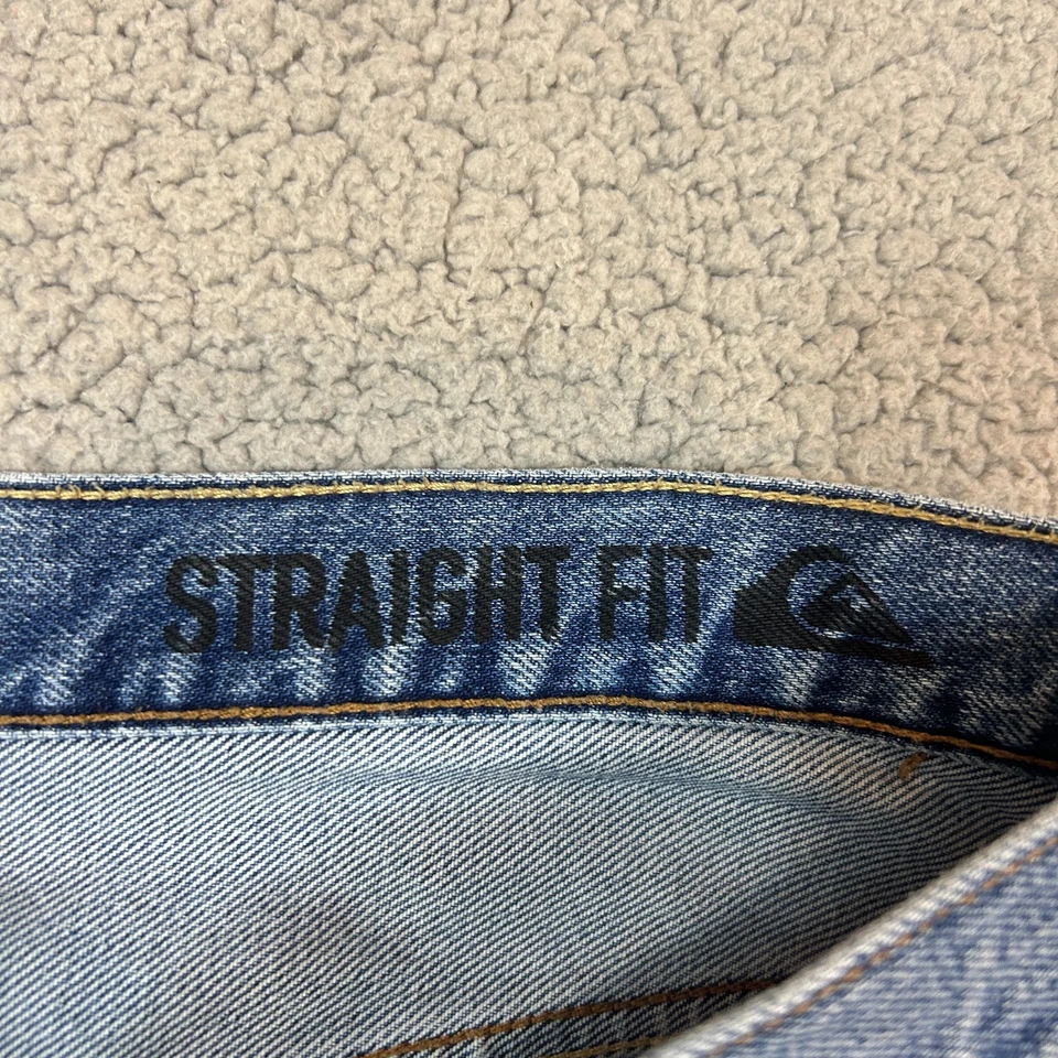 Vintage Y2K Quicksilver Men’s 36x32  Straight Classic Surf Skate Jeans - Image 4 of 4