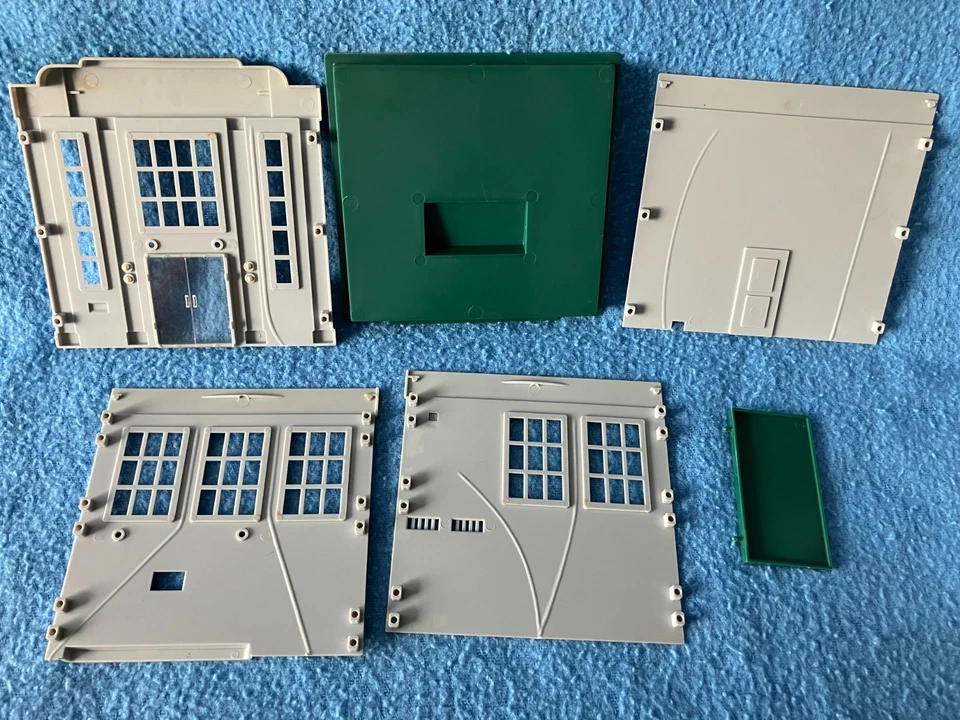 BANK #65-1960 O Scale Building Kit Model Bachmann Plasticville Missing 1 Piece - Image 2 of 3