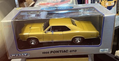 WELLY 1966 PONTIAC GTO ゴールド 1/18 Welly 1966 Pontiac GTO Model Car 1:18 Scale Diecast Gold 2111 New
