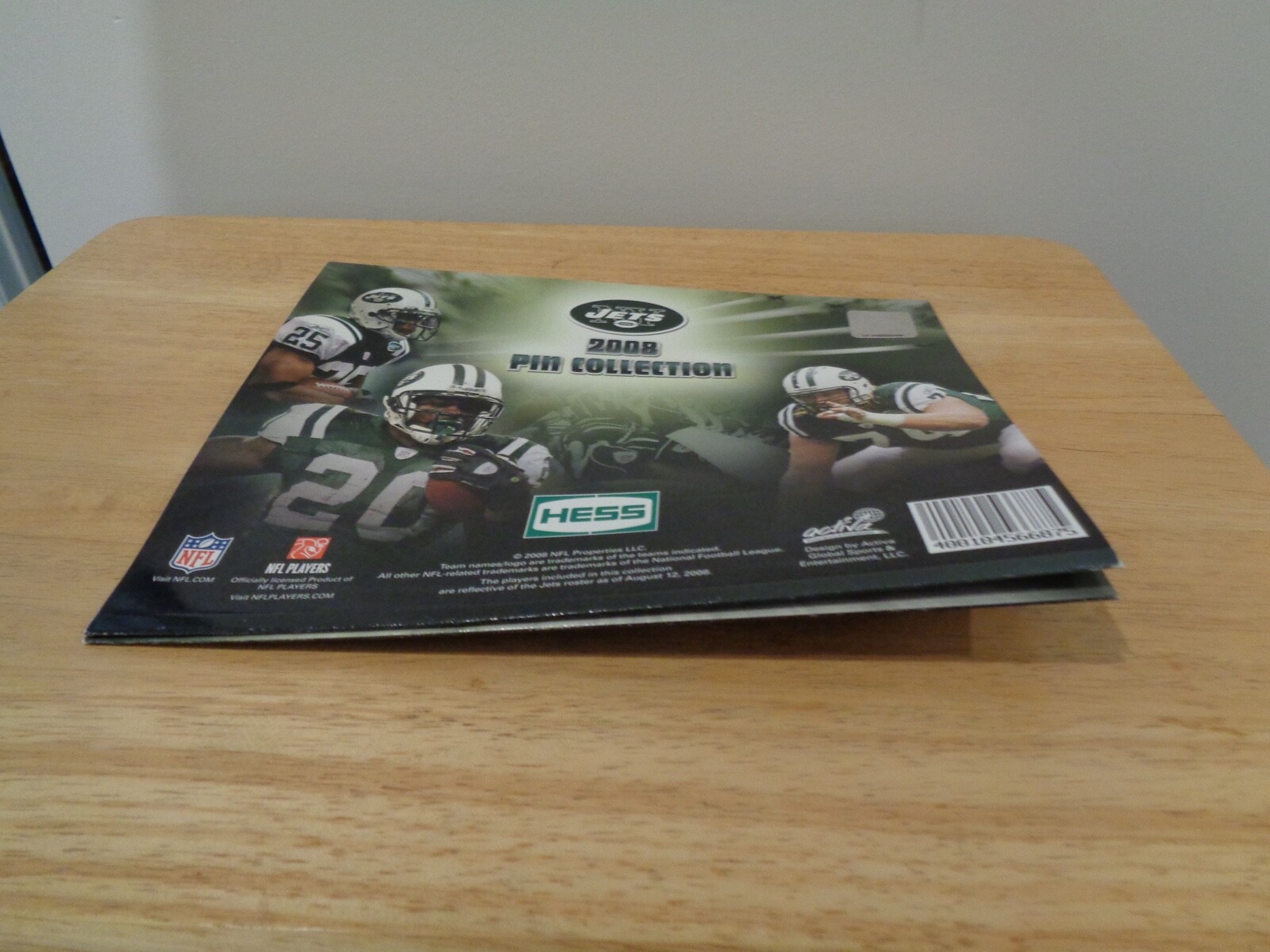 HESS OIL COMPANY 2008 JETS FOOTBALL PIN COLLECTION FOLDER & 12 PINS ALL COMPLETE