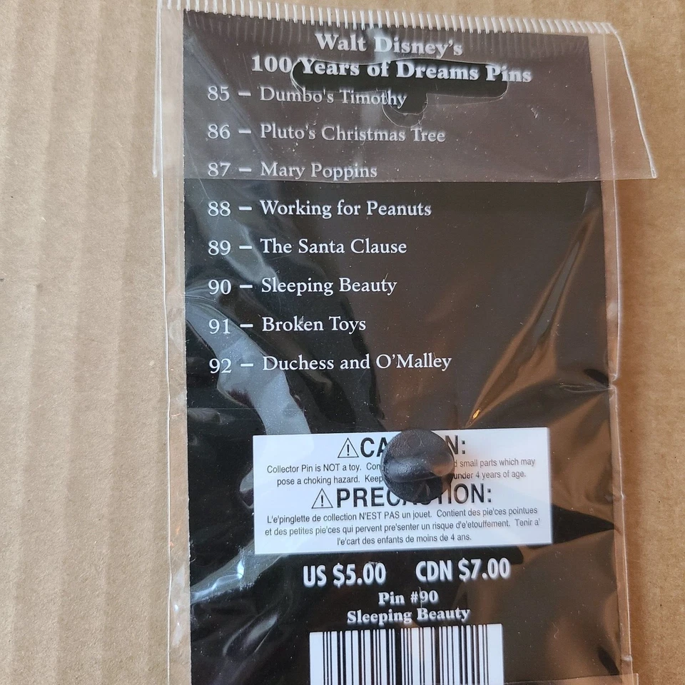 Prendedor Walt Disney 100 años de sueños #90 póster de la Bella Durmiente tienda Disney Foto 4 de 4