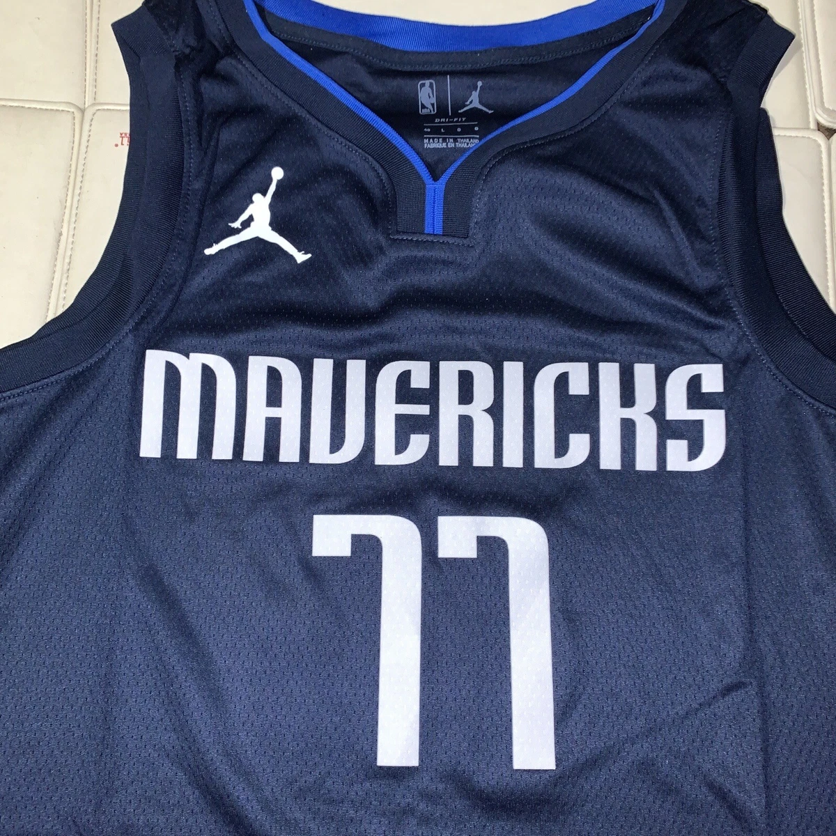 Dallas Mavericks Statement Edition Jordan Dri-FIT NBA Swingman Jersey