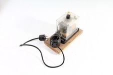 stary timer z gniazdkiem Schuko kult retro design