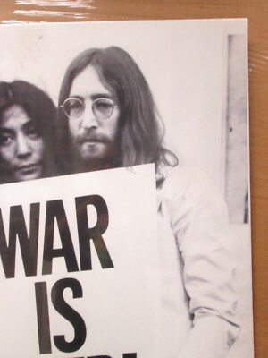 WAR IS OVER ジョンレノン ポスター額縁付オリジナルbeatlesレア John Lennon Yoko Ono music artist Beatles War is over poster 15704