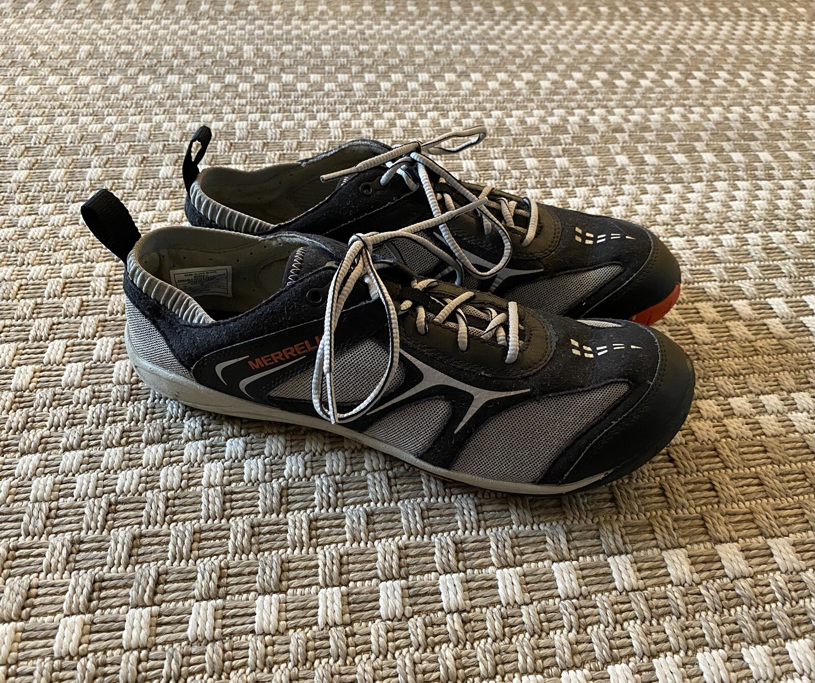 MERRELL Dash Glove Black Vibram Sneakers Barefoot Running Shoes - women’s 10.5