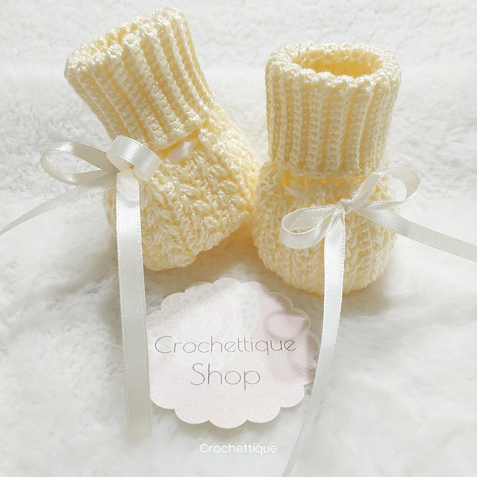 Botines de bebé de ganchillo hechos a mano Foto 4 de 4