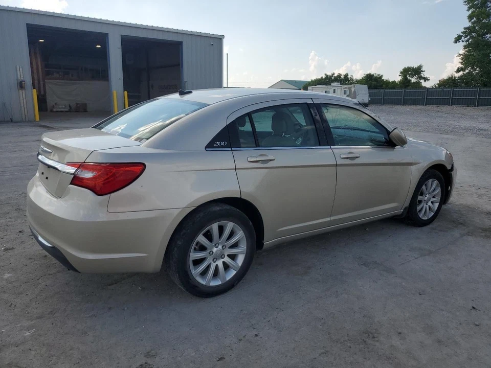 Used Deck Lid fits: 2013 Chrysler 200 Sdn Grade A Foto 4 de 4