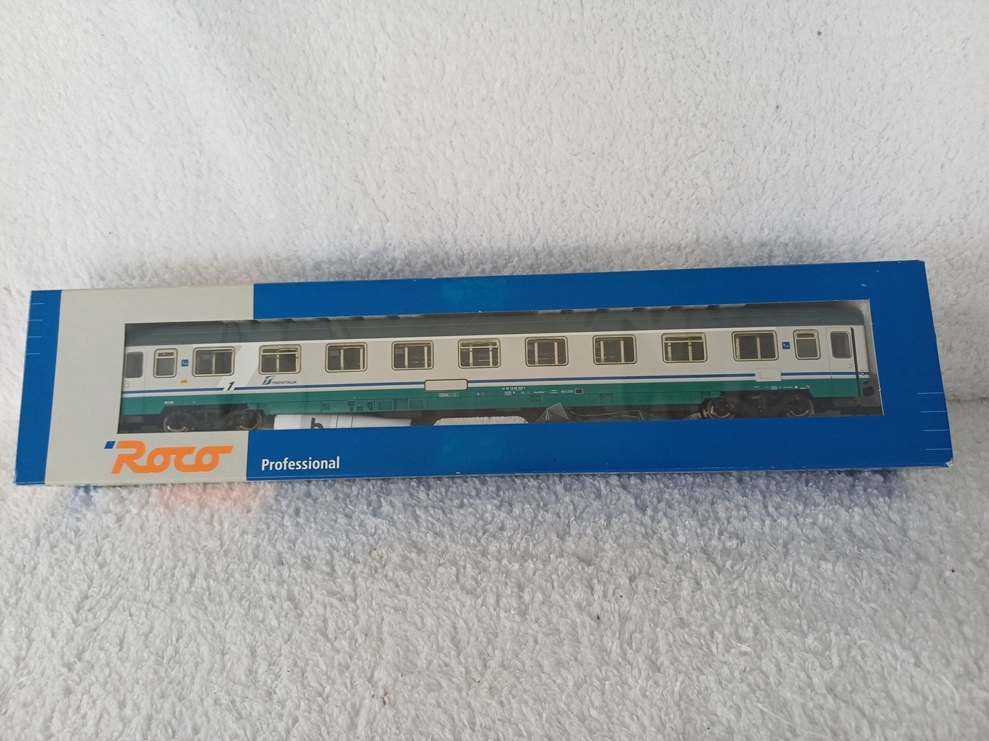 Roco HO Gauge 45710 FS Trenitalia Eurofirma 1st Class Passenger Coach 029-5