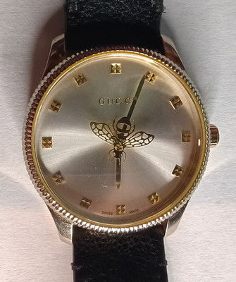 GUCCI G-TIMELESS 126.5 BEE GOLD-TONE 32mm 5 ATM ST. STEEL QUARTZ SWISS WATCH