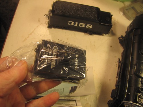 Lionel 6-18034 Santa Fe Mikado Steam Locomotive and Tender - Picture 15 of 18