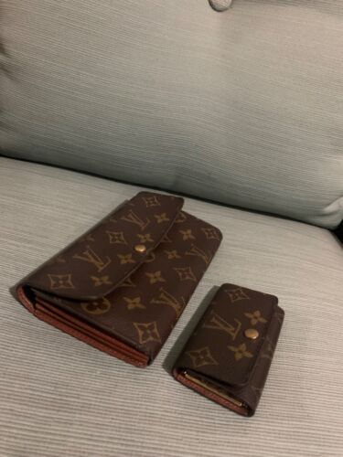 Authentic Louis Vuitton Monogram Sarah Long Wallet And A Matching 4 Key Holder! - Afbeelding 1 van 22