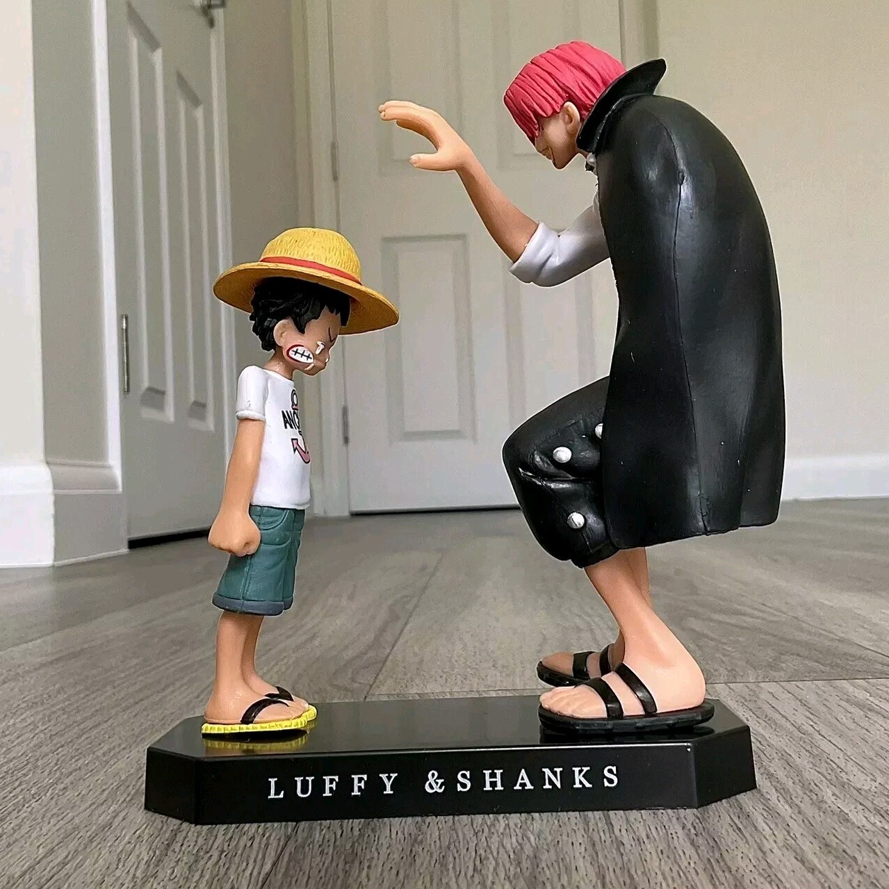 Figura de acción de anime One Piece Luffy And Shanks colección de regalo juguetes 17 CM