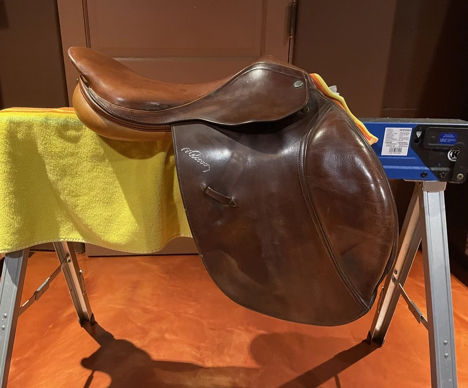 Sillín Pessoa 17"" usado Foto 2 de 4