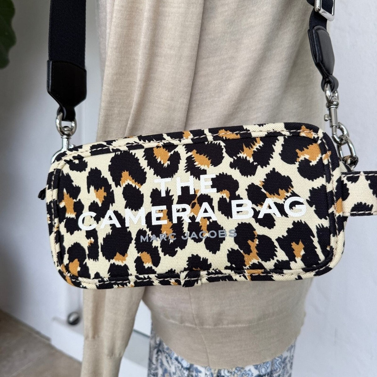 【カエル】キルティングレザーバッグ MARC JACOBS Marc Jacobs - The Cheetah Leather Mini Sack Bag Animalier - The Corner