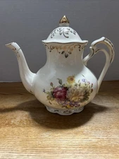 Vintage Yolife Floral Teapot Ivory Color With Tea Infuser 4 Cup Capacity 