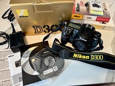 Nikon D300 12.3MP DSLR Camera Body Bundle w/ Charger, Manuals David Busch Book