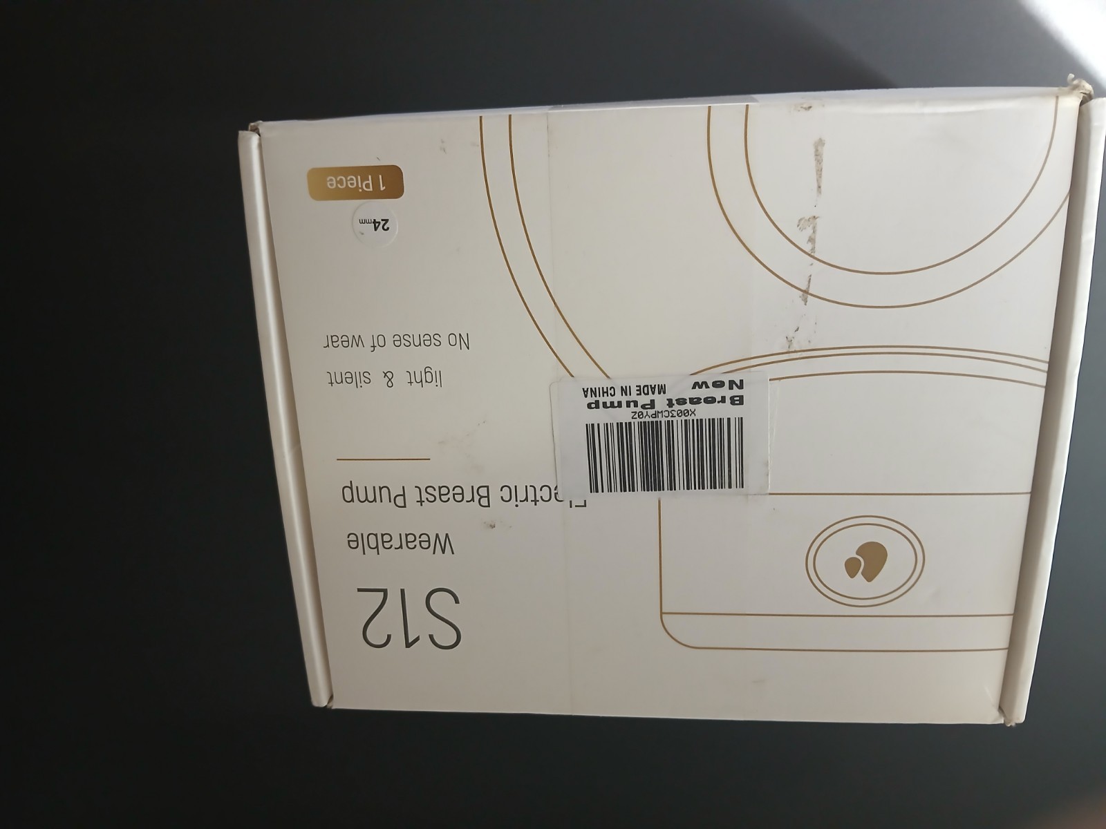 Compact Hands-Free Wearable Breast Pump for Active Moms-image