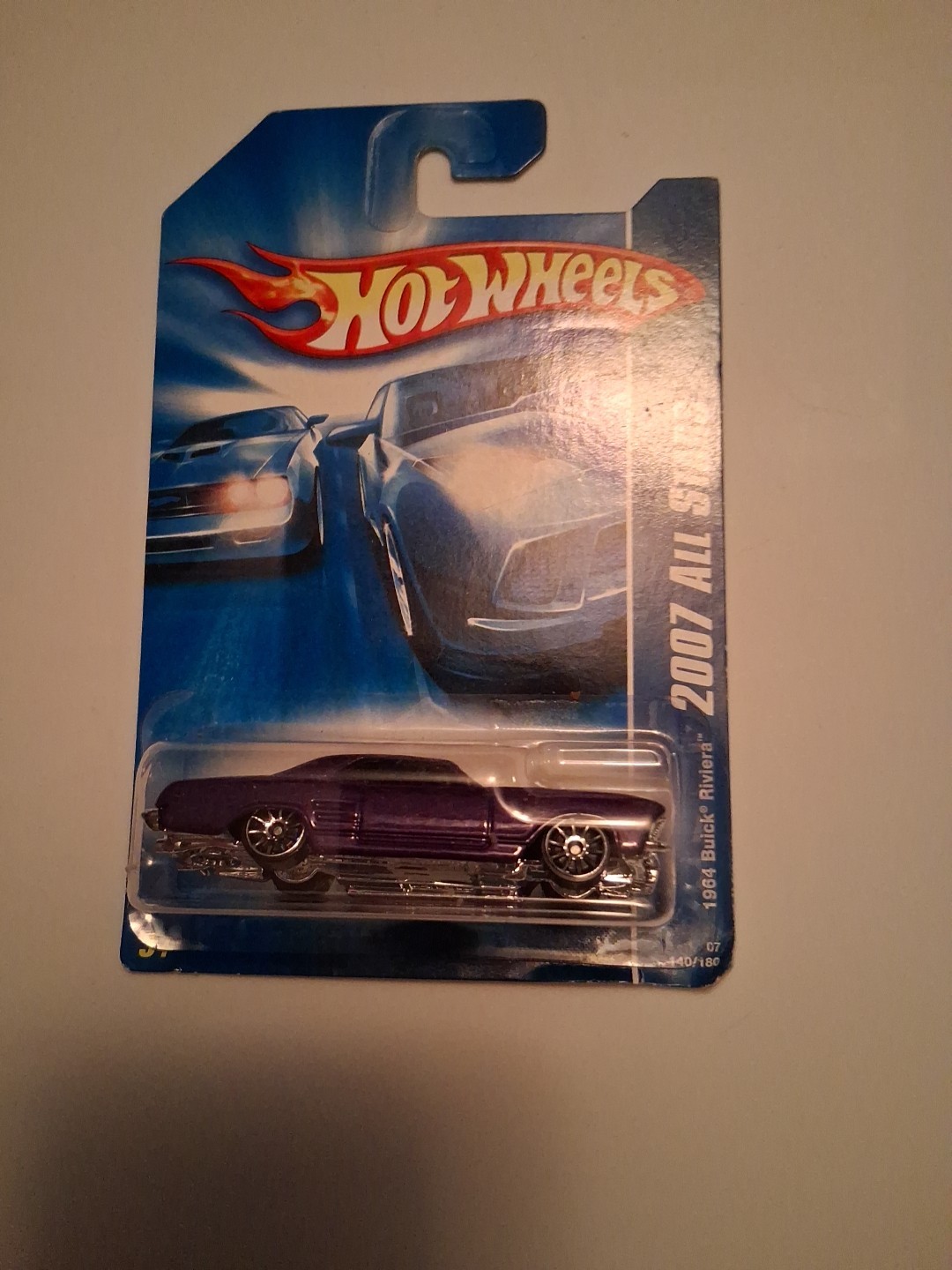 Hot Wheels 2007 All Stars 1964 Buick Riviera 140 / 180 1:64